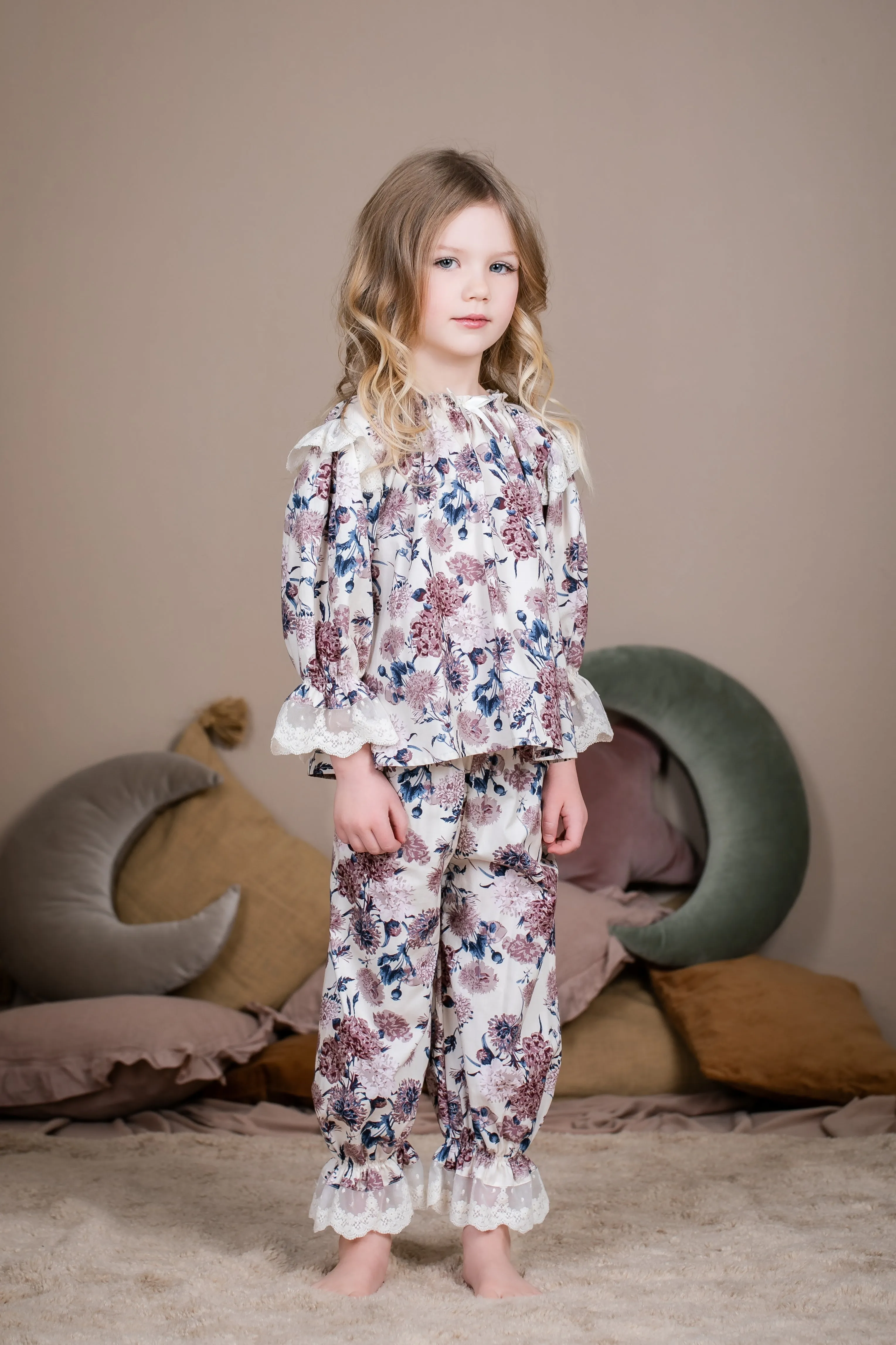 DANIELA - GIRLS PYJAMA SET IN PURPLE FLOWERS