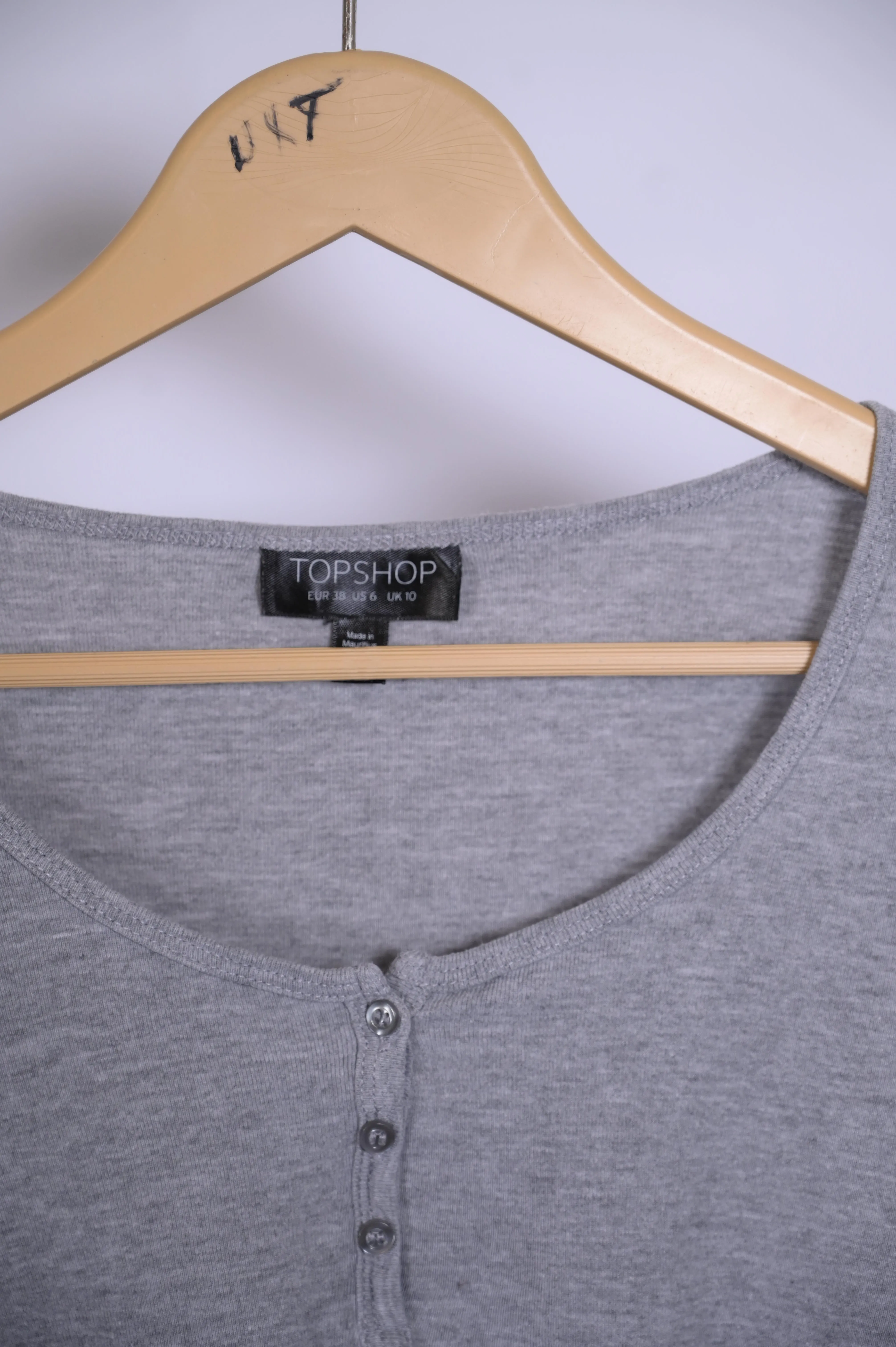 Gray Top Shop Crop Top – Small