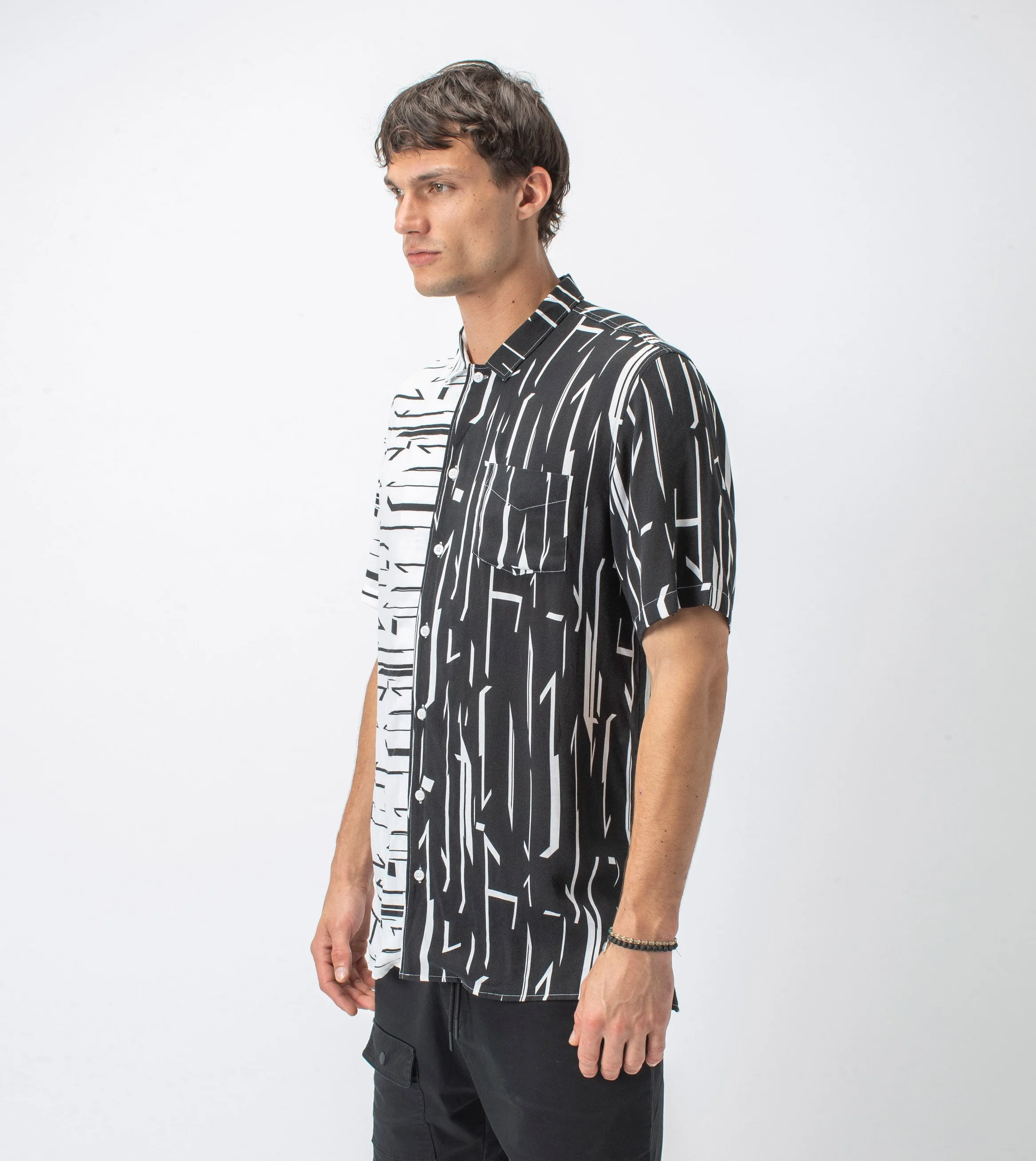 Mono Geo Splice SS Shirt White/Black